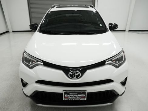 Used 2016 Toyota RAV4 SE FWD image 2