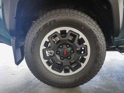 New 2026 Toyota 4Runner TRD Off-Road Premium AWD/4WD image 9