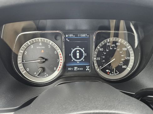 Used 2019 Nissan Titan PRO-4X image 12