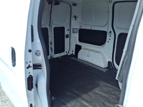 Used 2020 Nissan NV200 S image 10