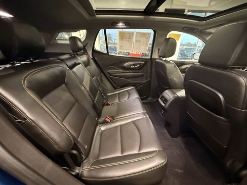 Used 2020 GMC Terrain SLT w/ Preferred Package image 16