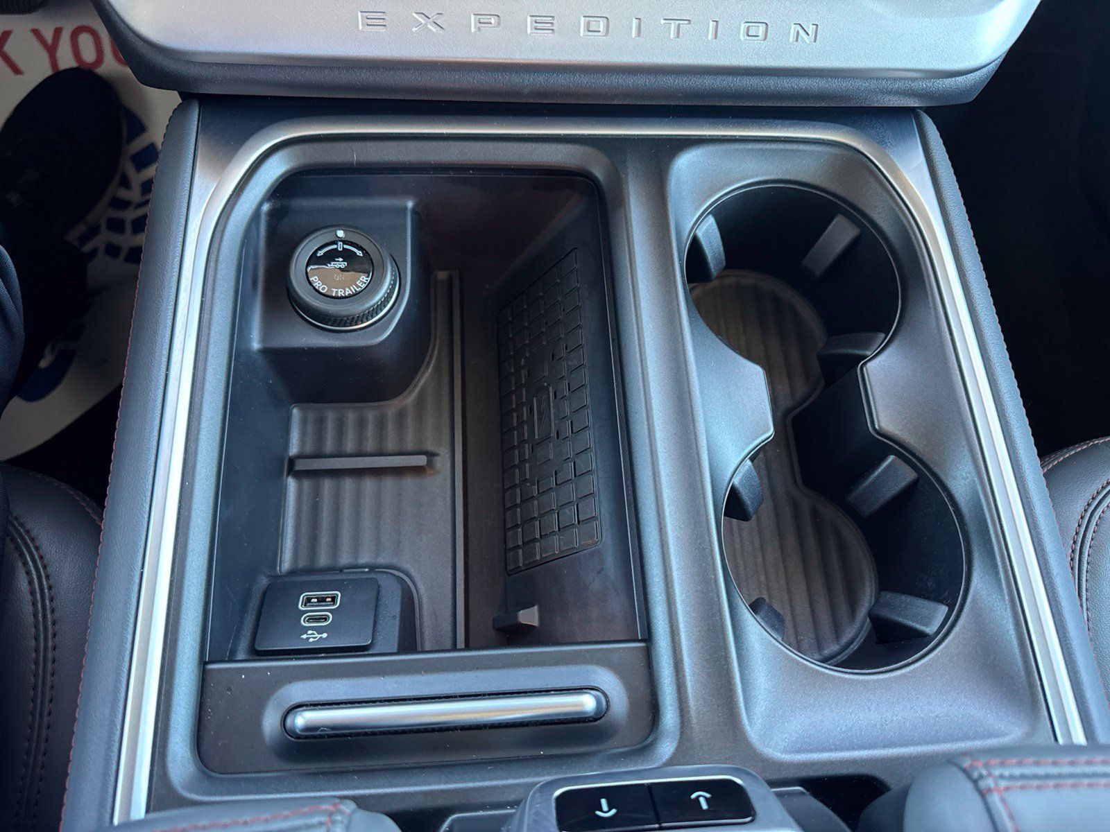 Certified 2025 Ford Expedition Active AWD/4WD image 36