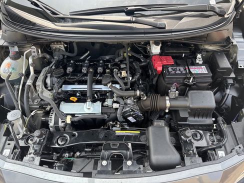 Used 2025 Nissan Versa SV FWD image 30