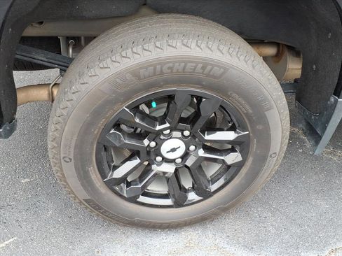 Used 2024 Chevrolet Silverado 1500 RST w/ Convenience Package II image 22