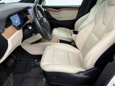 Used 2020 Tesla Model X Long Range image 16