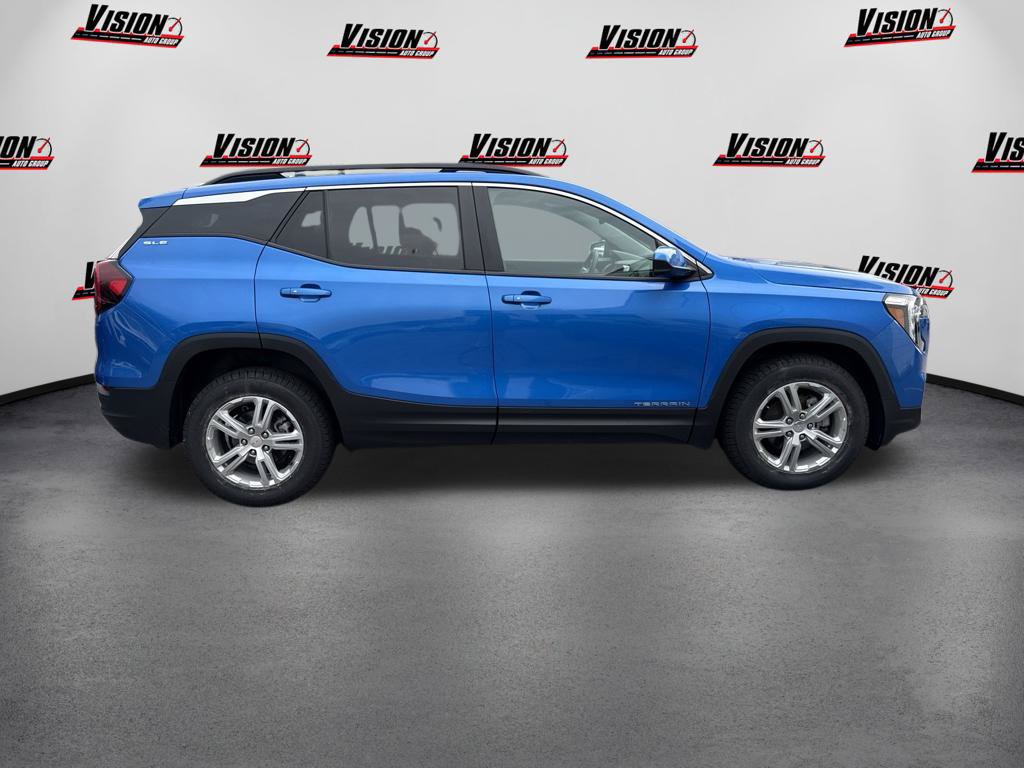 Used 2024 GMC Terrain SLE w/ Driver Convenience Package AWD/4WD image 4