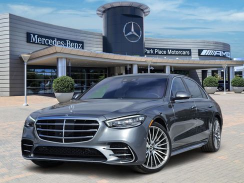 Used 2022 Mercedes-Benz S 580 4MATIC Sedan image 1