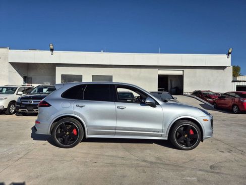 Used 2016 Porsche Cayenne GTS image 5