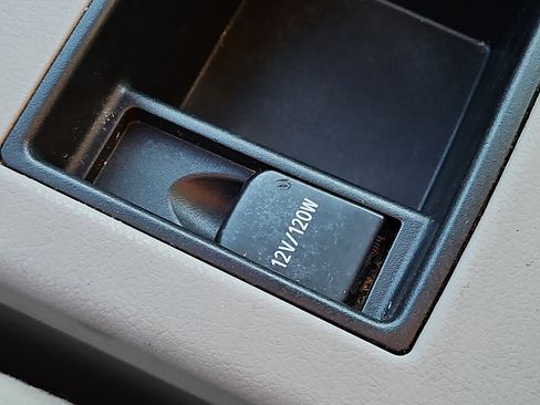 Used 2009 Toyota Camry LE image 22