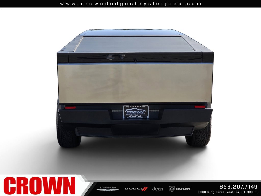 Used 2024 Tesla Cybertruck AWD Crew Cab image 17