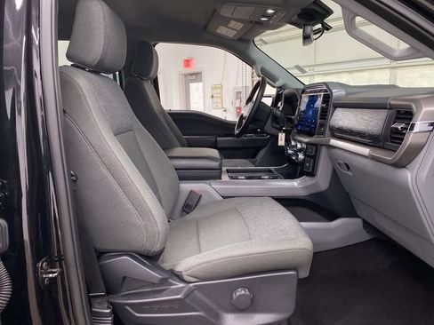 Used 2024 Ford F150 XLT w/ Mobile Office Package image 18