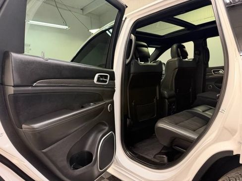 Used 2018 Jeep Grand Cherokee SRT AWD/4WD image 34