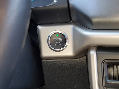 Used 2023 Ford Expedition Max XLT image 21