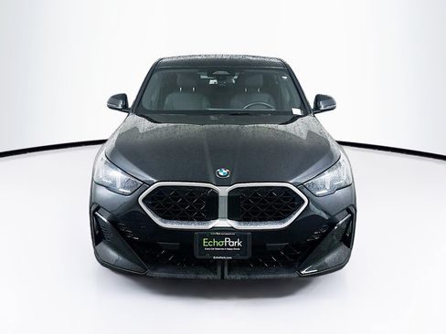 Used 2025 BMW X2 xDrive28i AWD/4WD image 2