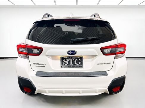 Used 2023 Subaru Crosstrek 2.0i Premium image 5