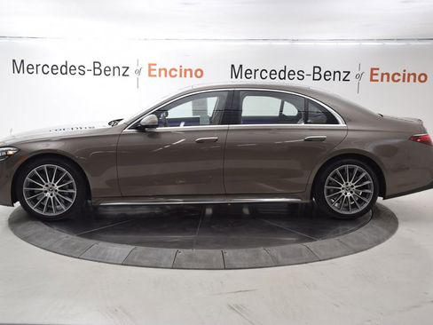 Used 2026 Mercedes-Benz S 580 4MATIC Sedan image 3