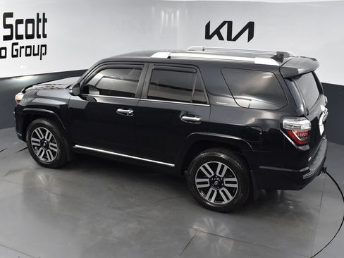 Used 2022 Toyota 4Runner Limited AWD/4WD image 11