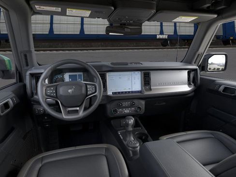 New 2025 Ford Bronco Outer Banks image 9