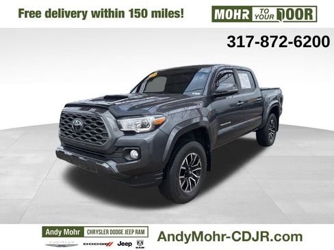 Used 2022 Toyota Tacoma TRD Sport image 3