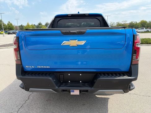 Used 2025 Chevrolet Silverado EV LT w/ LT Premium Package AWD/4WD image 6