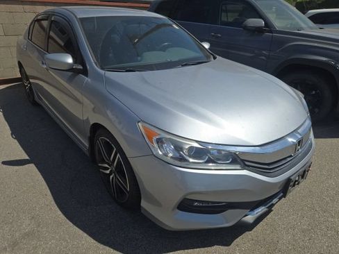 Used 2017 Honda Accord Sport Special Edition image 2