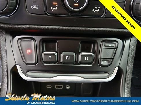 Used 2020 GMC Terrain SLE w/ Driver Convenience Package AWD/4WD image 22