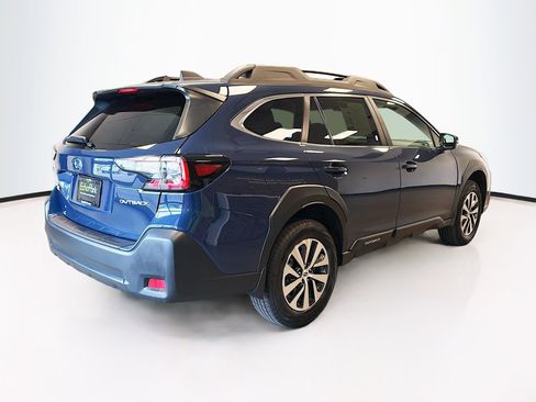 Used 2025 Subaru Outback Premium w/ Popular Package #1 AWD/4WD image 9