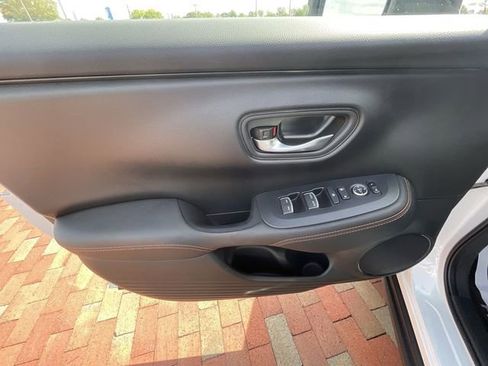 Certified 2025 Honda HR-V Sport image 10