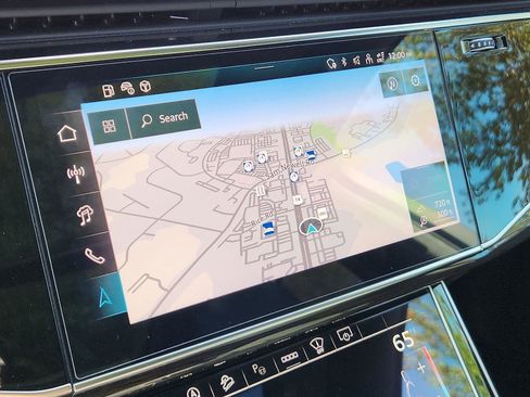 Used 2025 Audi Q7 3.0T Prestige w/ Prestige Package image 16