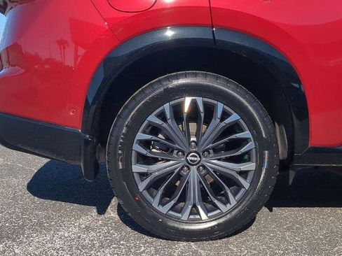 Certified 2024 Nissan Rogue Platinum w/ Platinum Premium Package image 11