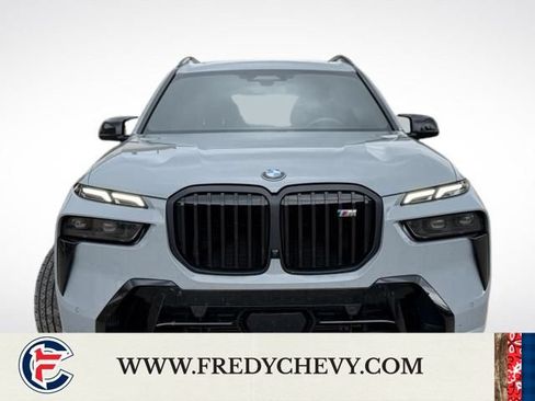 Used 2025 BMW X7 M60i AWD/4WD image 32