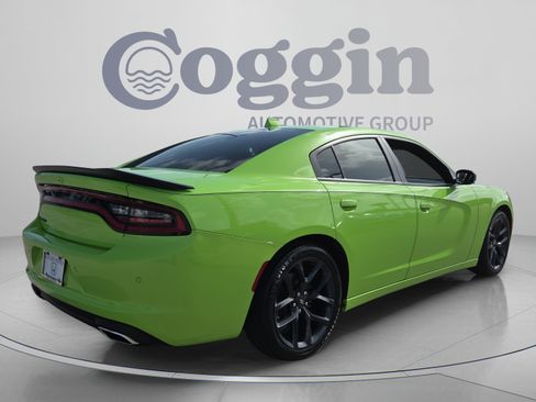Used 2023 Dodge Charger SXT w/ Blacktop Package RWD image 5