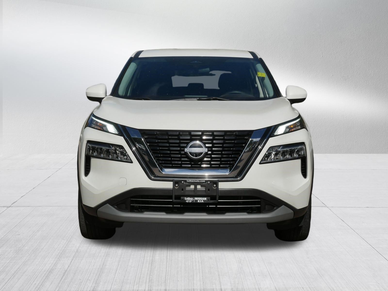 Certified 2023 Nissan Rogue SV AWD/4WD image 2
