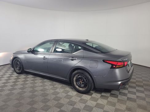 Used 2020 Nissan Altima 2.5 S FWD image 3