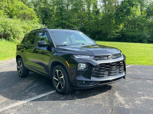 Used 2023 Chevrolet TrailBlazer RS w/ Convenience Package AWD/4WD image 1