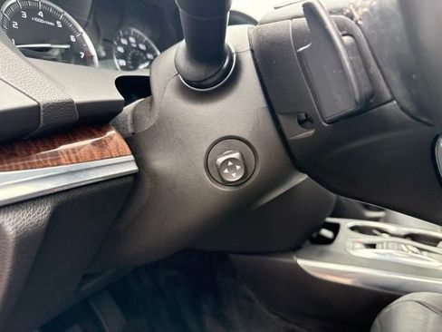 Used 2017 Acura MDX SH-AWD image 25