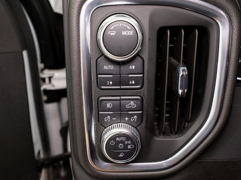 Used 2023 GMC Sierra 2500 SLT w/ SLT Preferred Package AWD/4WD image 36