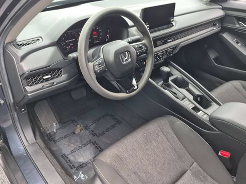 Used 2025 Honda Accord SE image 11