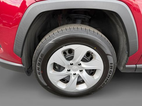 Used 2024 Toyota RAV4 LE image 9