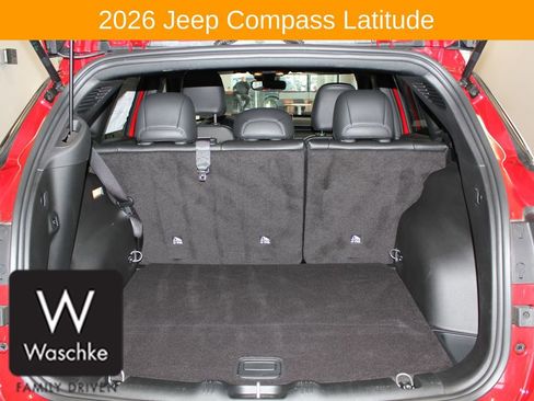 Used 2026 Jeep Compass Latitude w/ Quick Order Package 29K AWD/4WD image 14