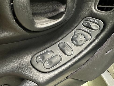 Used 2004 Chevrolet Corvette Z06 w/ Memory Package RWD image 22