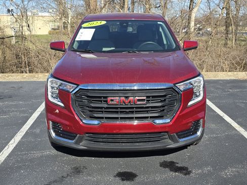 Used 2023 GMC Terrain SLE image 9