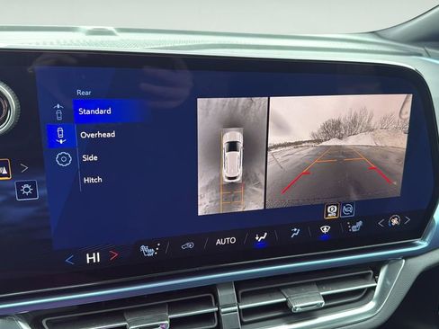 New 2026 Chevrolet Equinox EV LT image 27