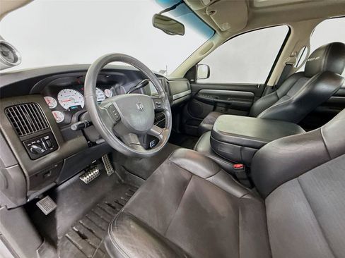 Used 2005 Dodge Ram 1500 Truck 2WD Quad Cab image 2