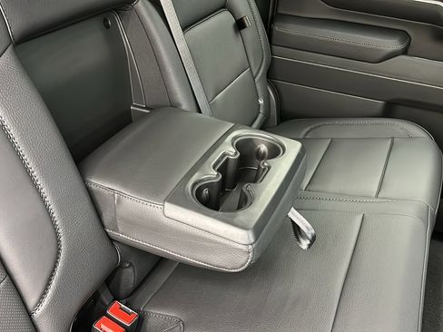 Used 2025 GMC Sierra 3500 Denali w/ Denali Reserve Package image 44