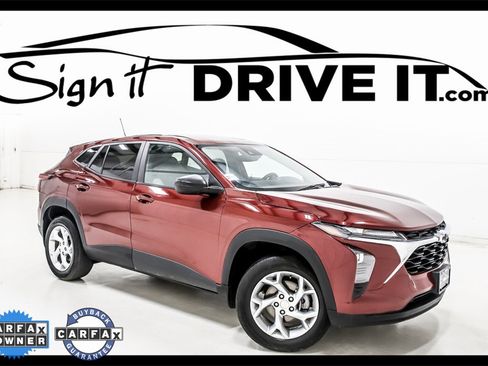 Used 2025 Chevrolet Trax LS w/ LS Convenience Package image 1