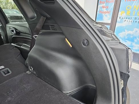 Used 2024 Jeep Compass Trailhawk image 94