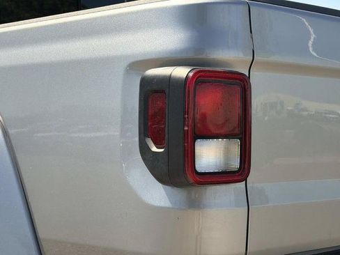 Used 2021 Jeep Gladiator Sport AWD/4WD image 8