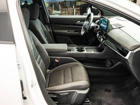 Used 2024 Honda Prologue EX image 23