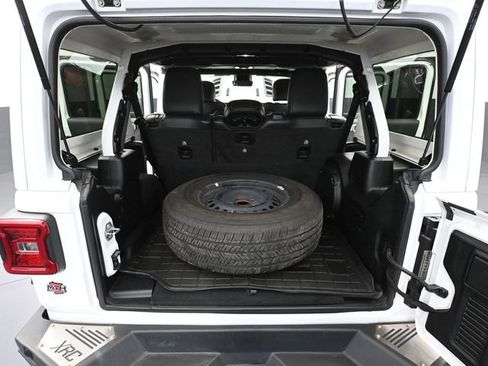 Used 2019 Jeep Wrangler Unlimited Rubicon AWD/4WD image 40